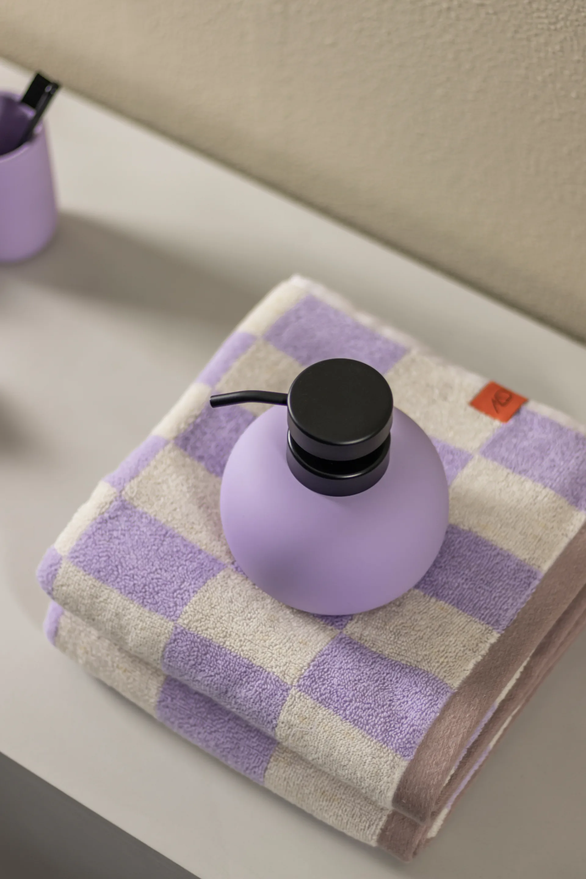Lotus zeepdispenser, Light lilac Mette Ditmer