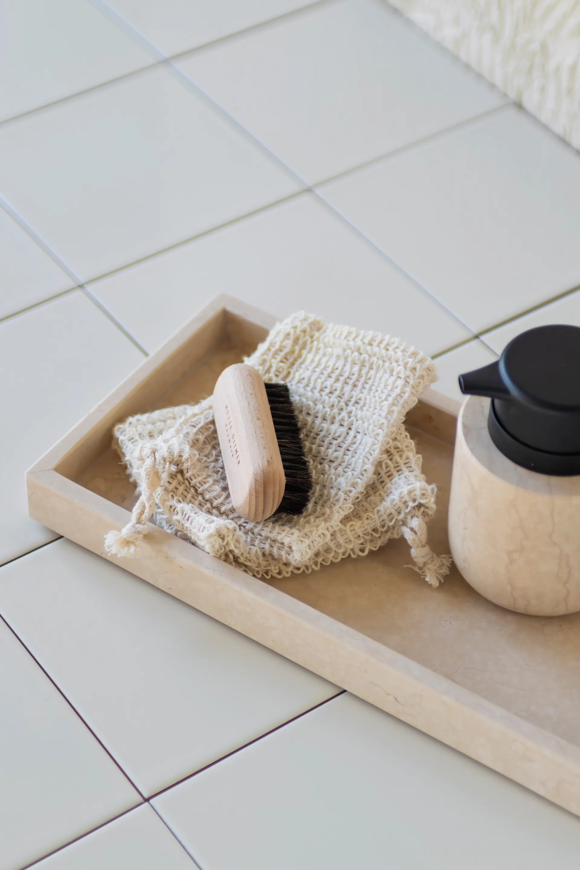 Marble dienblad 16x31 cm, Zand Mette Ditmer