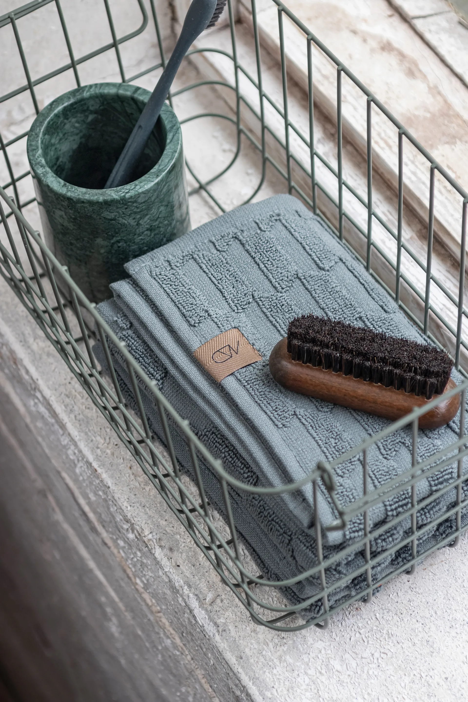 Marble tandeborstelbeker 10 cm, Dark forest Mette Ditmer