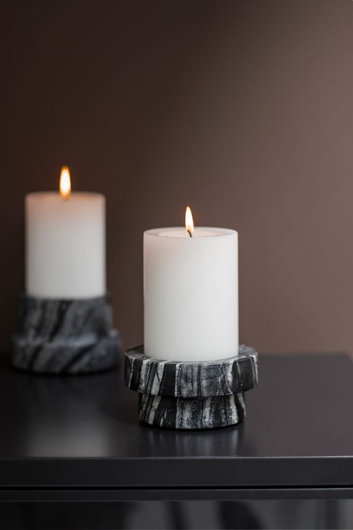 Marmeren kaarsenhouder voor blokkaarsen van 5 cm - Zwart-grijs - Mette Ditmer
