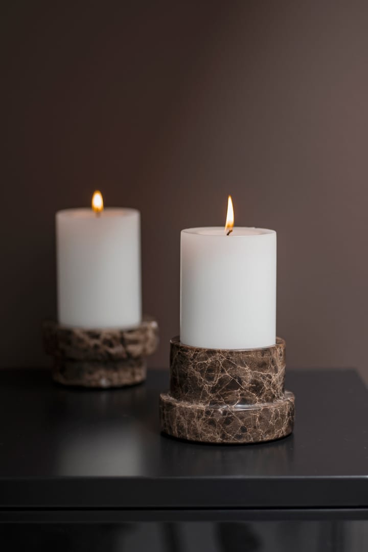 Marmeren kaarsenhouder voor blokkaarsen van 6,5 cm - Kastanjebruin - Mette Ditmer