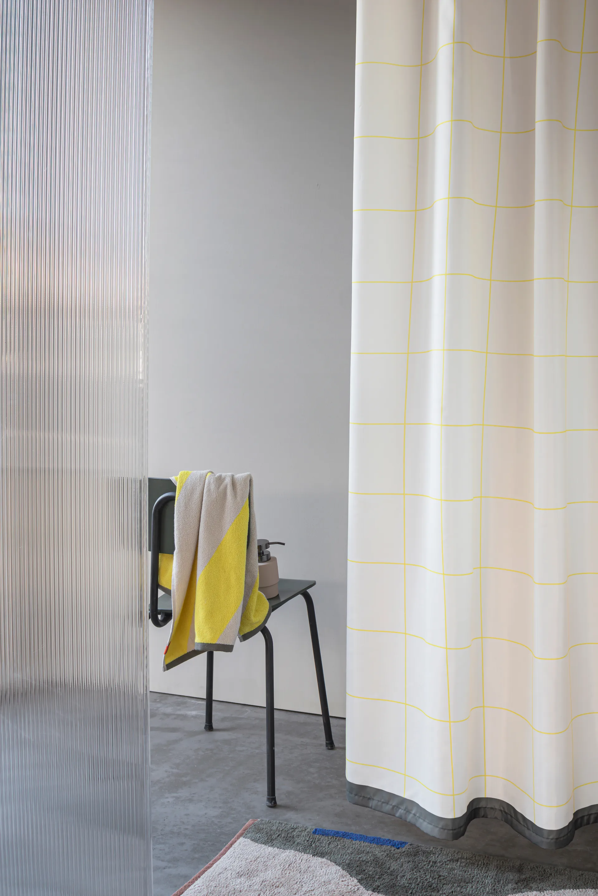 Mesh douchegordijn 150x200 cm, Geel Mette Ditmer