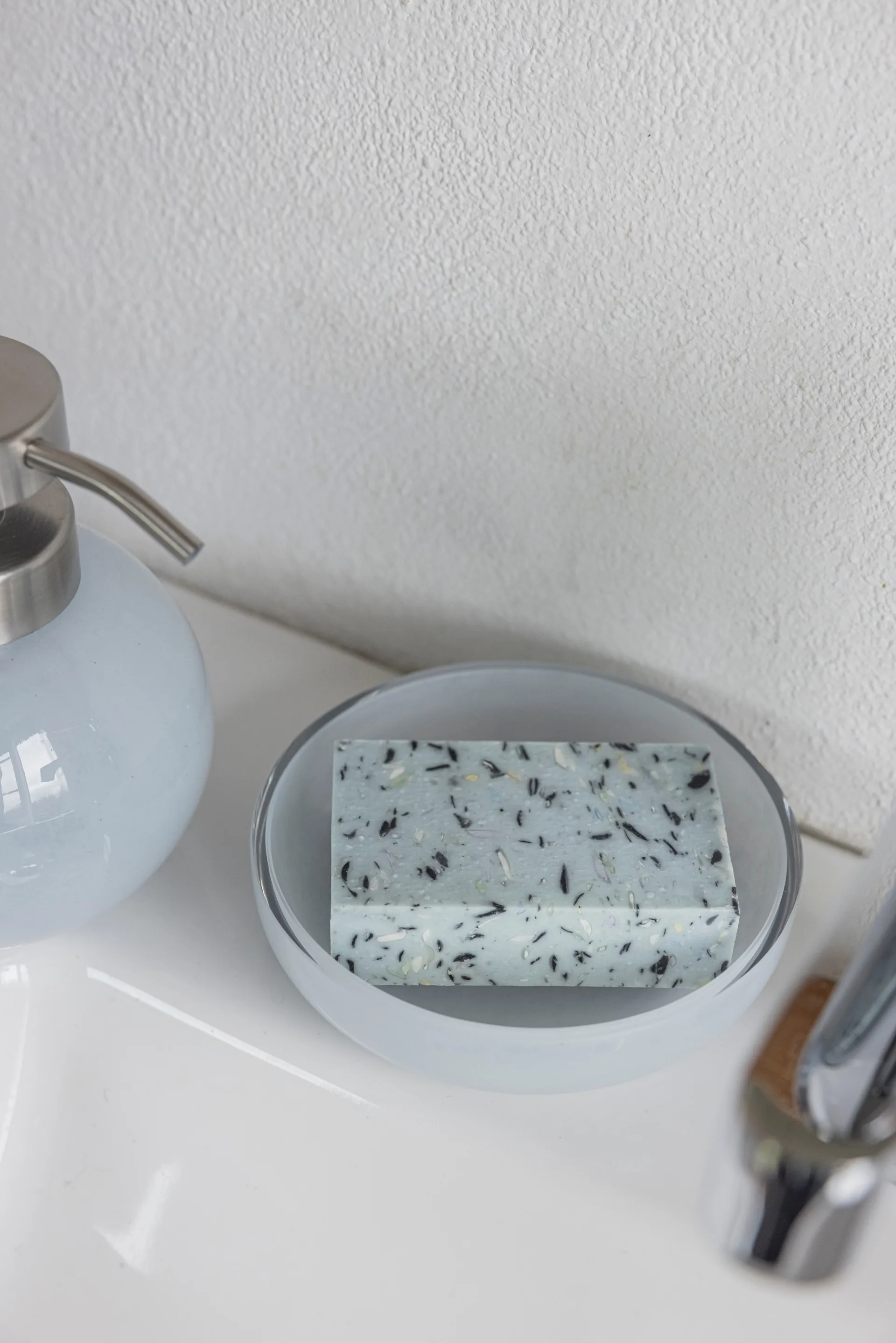 Opal zeepschaal, Light blue Mette Ditmer