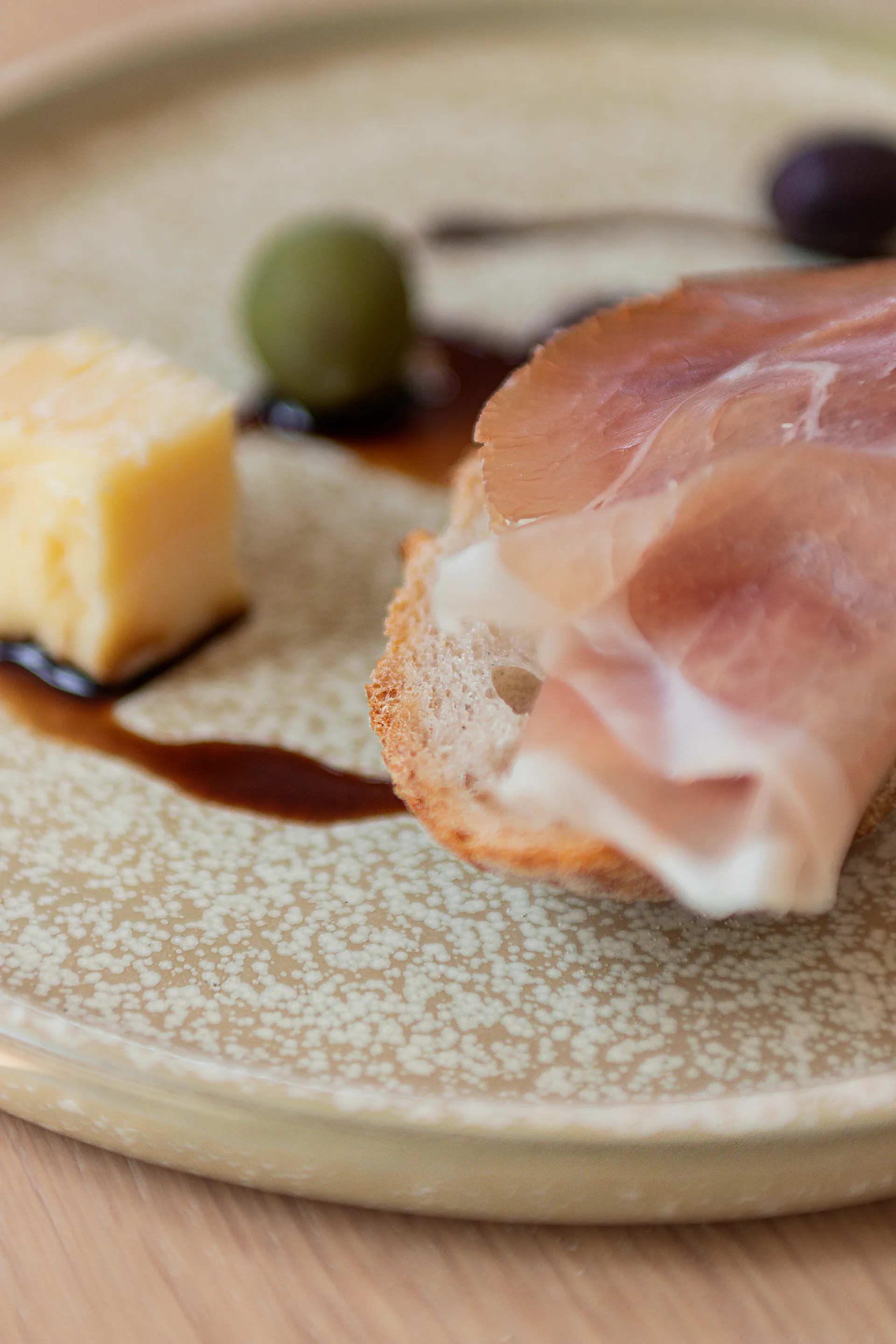 Sand Grain bord Ø20 cm, Straw Mette Ditmer