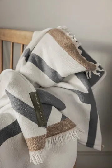 Shadow plaid - Off-white-grey, 130x175 cm - Mette Ditmer