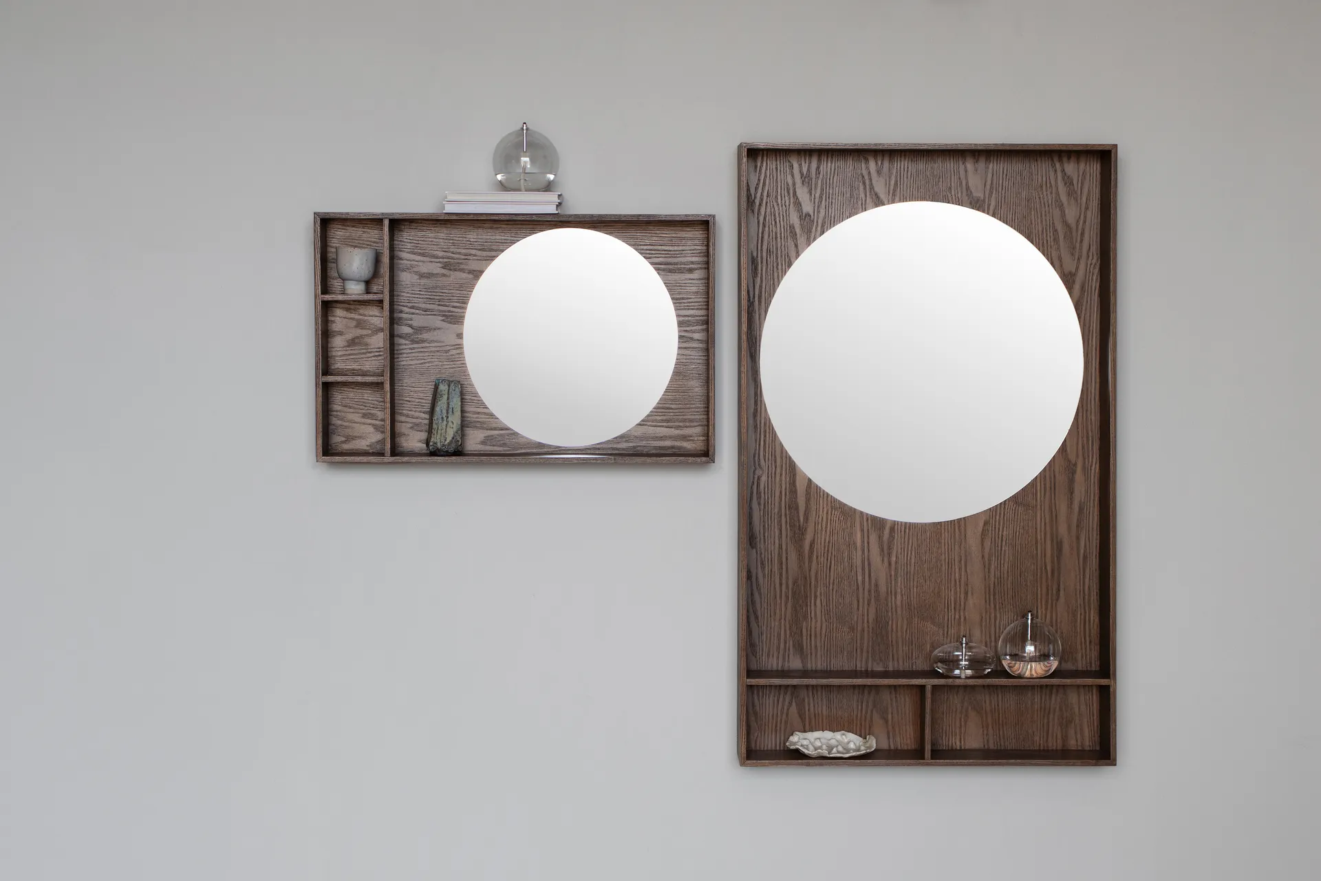 Show-me spiegel met plank large, Dark oiled Mette Ditmer