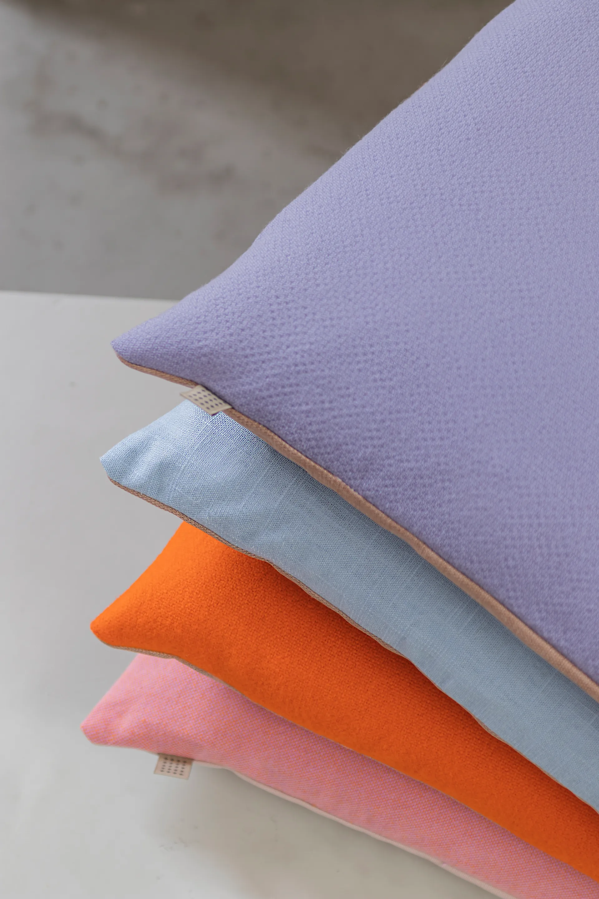 Spectrum kussen 50x50 cm, Fuchsia-rose Mette Ditmer