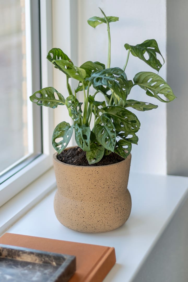 Stone bloempot Ø17 cm, Ochre Mette Ditmer