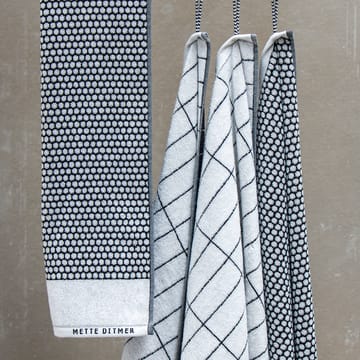 Tile Stone handdoek 50x100 cm - Zwart-off white - Mette Ditmer