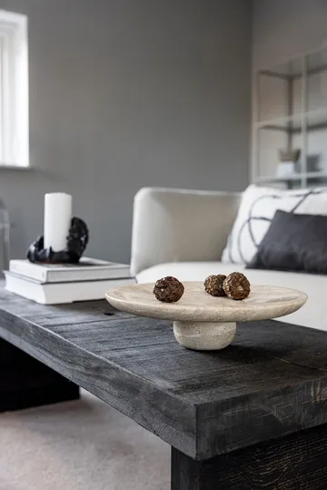 Travertin sokkel - Linen, Ø32x8,5 cm - Mette Ditmer