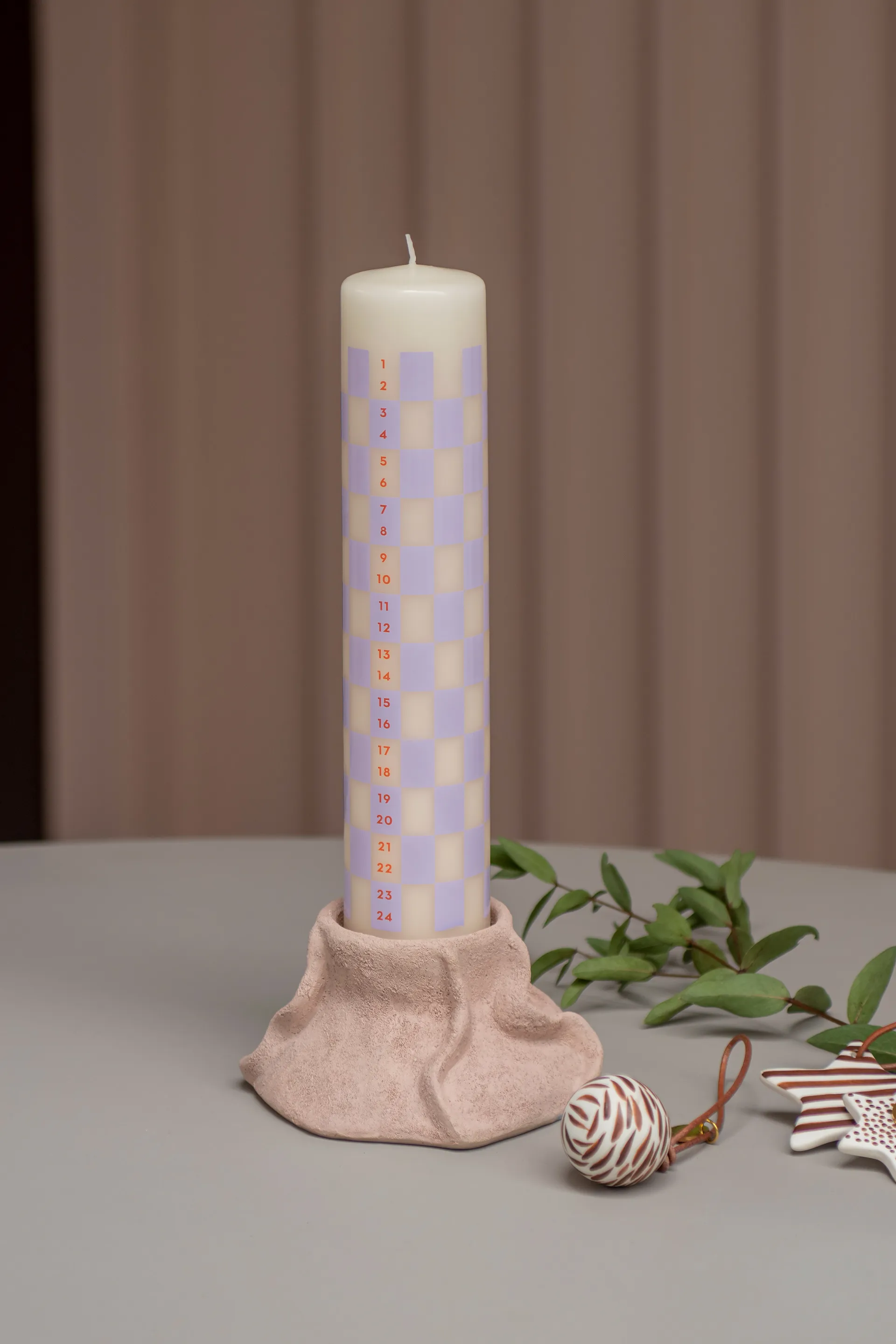 Twentyfour kalenderkaars 25 cm, Light lilac Mette Ditmer