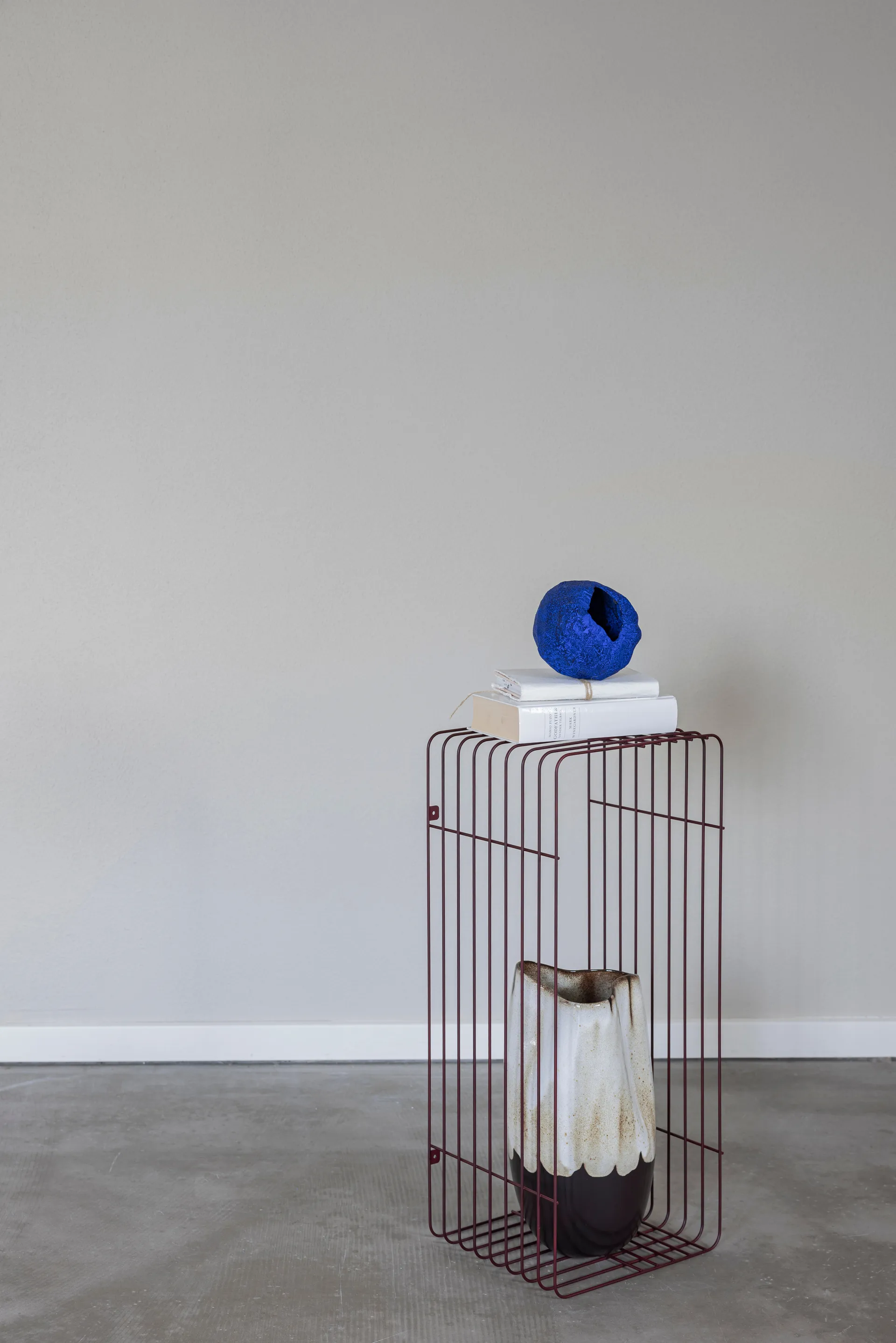 Wire wandplank, Wine, 31x70x26 cm Mette Ditmer