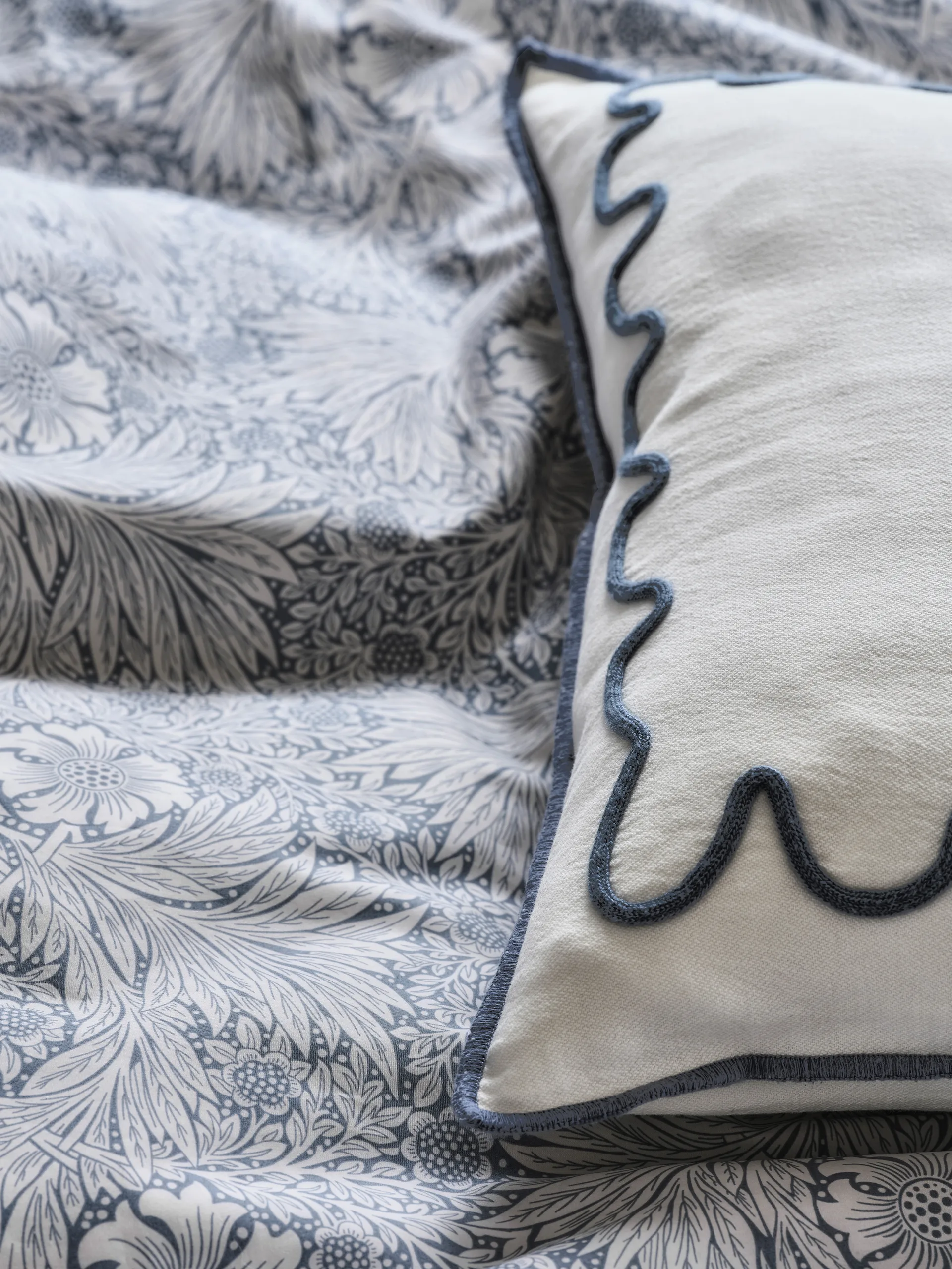 Morris & Co. Marigold Kussensloop, Blauw, 50x60 cm Mille Notti