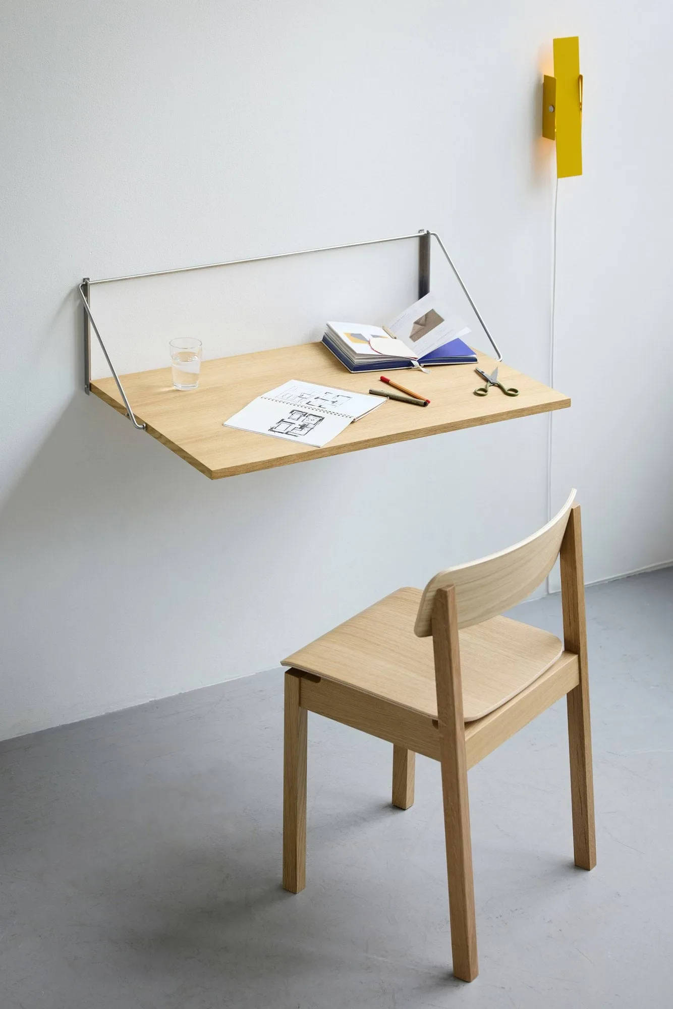 Everyday Chair stoel, gelakt eikenhout MOEBE