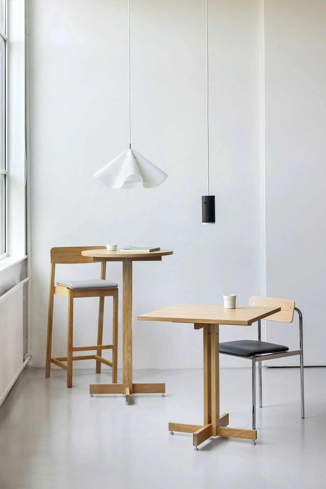 KUMU cafétafel, Geolied eiken, 60x60 cm MOEBE