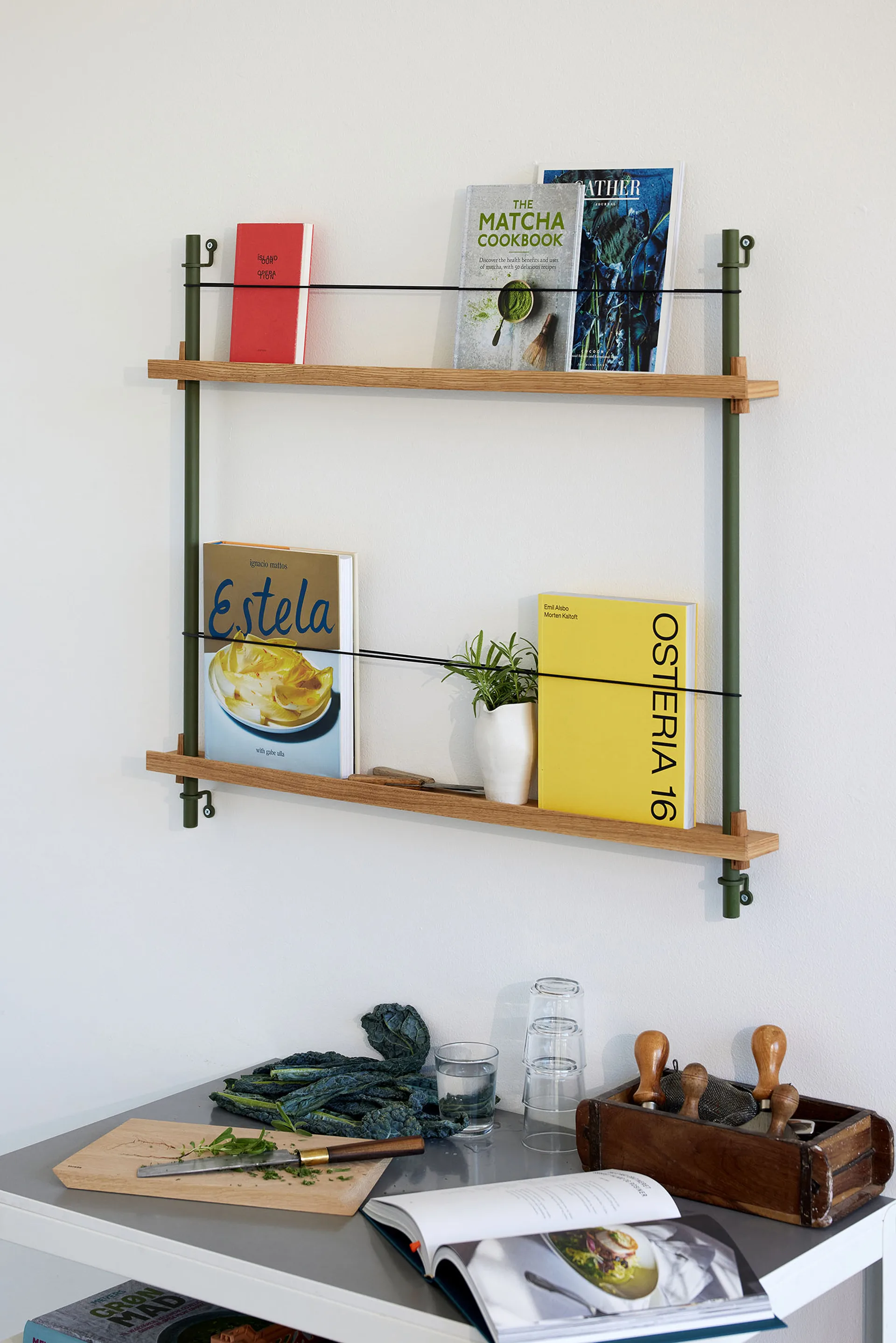 Magazine Shelving tijdschriftrek, Gerookt eiken-wit, 85x115x7 cm, MS.115.1 MOEBE