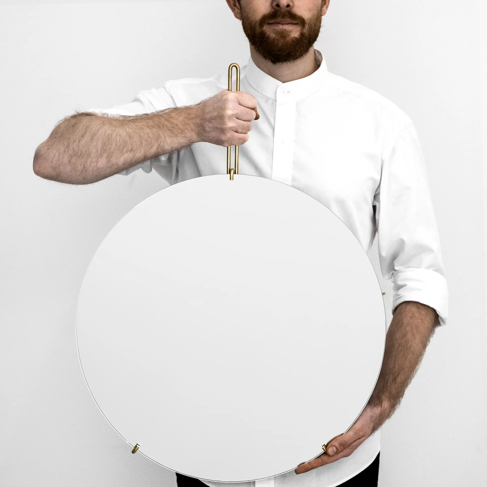 Moebe Wall mirror Ø 50 cm, Messing MOEBE