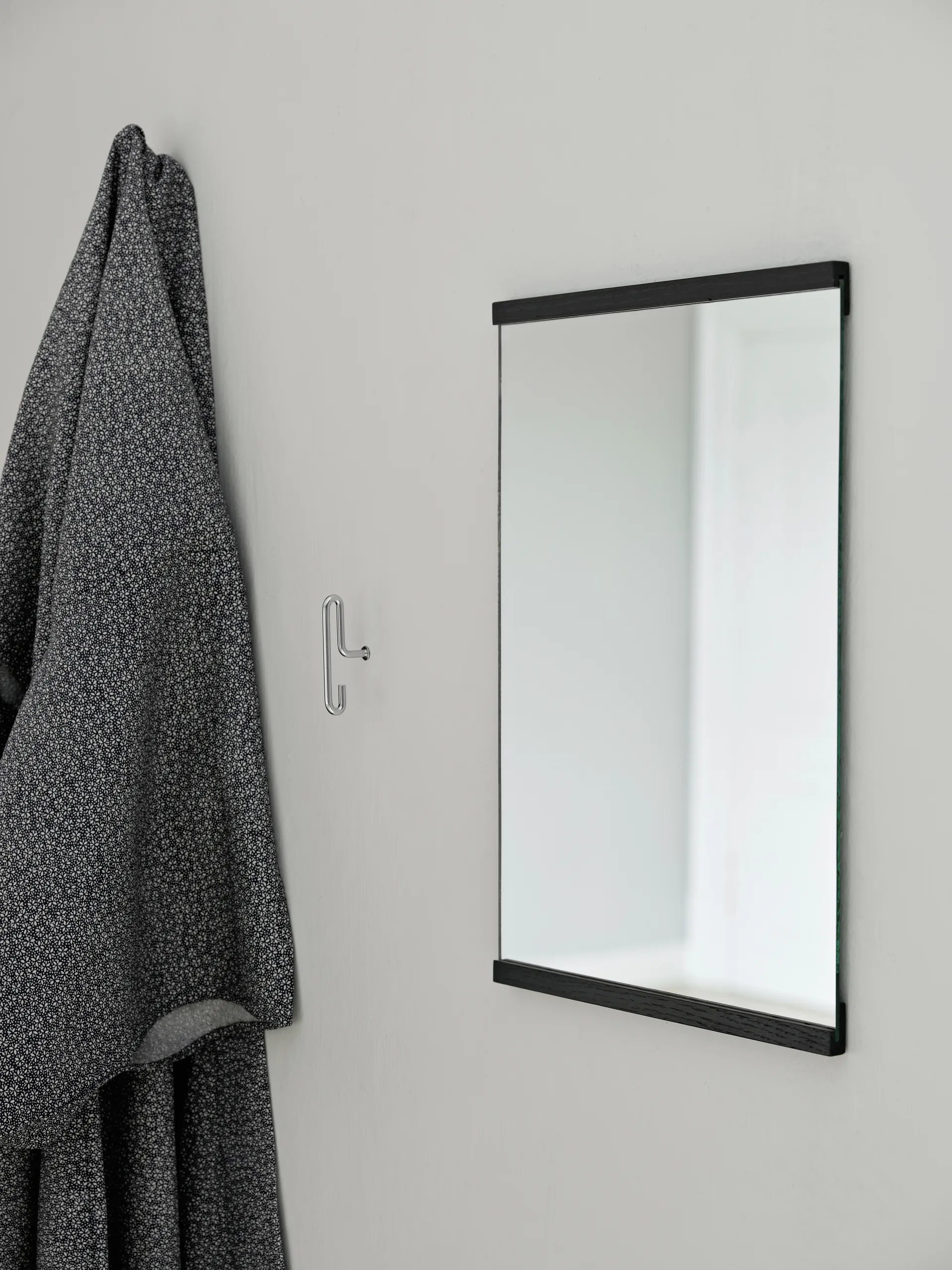 Rechthoekige wandspiegel 30x40 cm, Black MOEBE