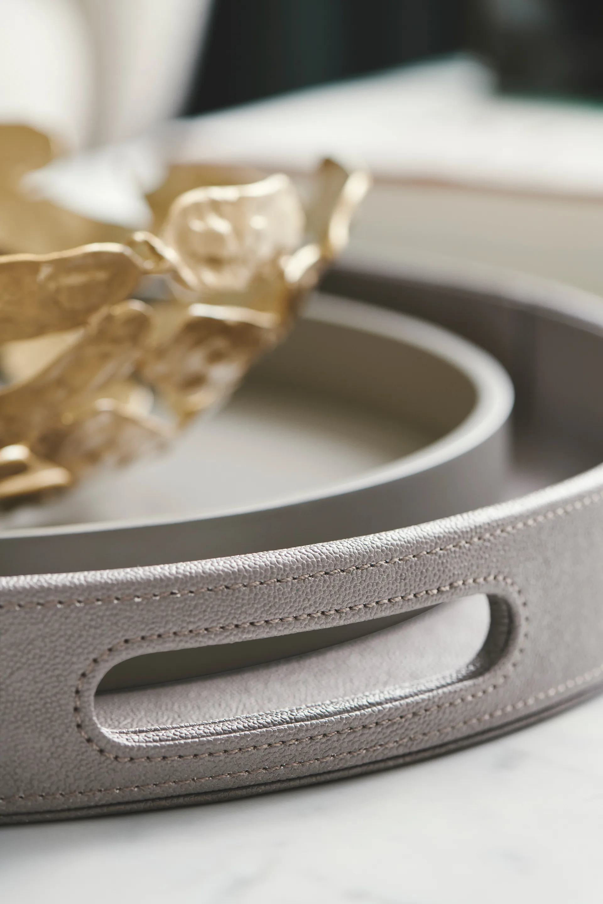 Matt gelakt decoratief dienblad Ø30x4 cm, Fawn Mojoo