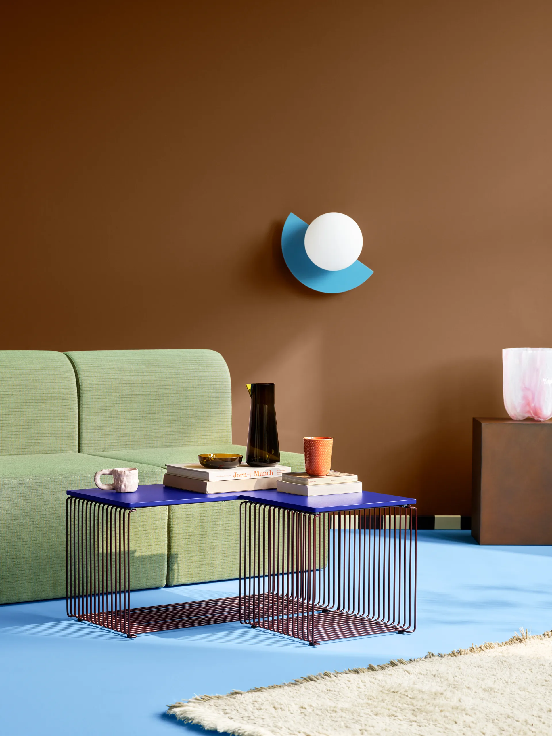 Panton Wire Single plank 34,8x34,8x34,8 cm, Black red Montana