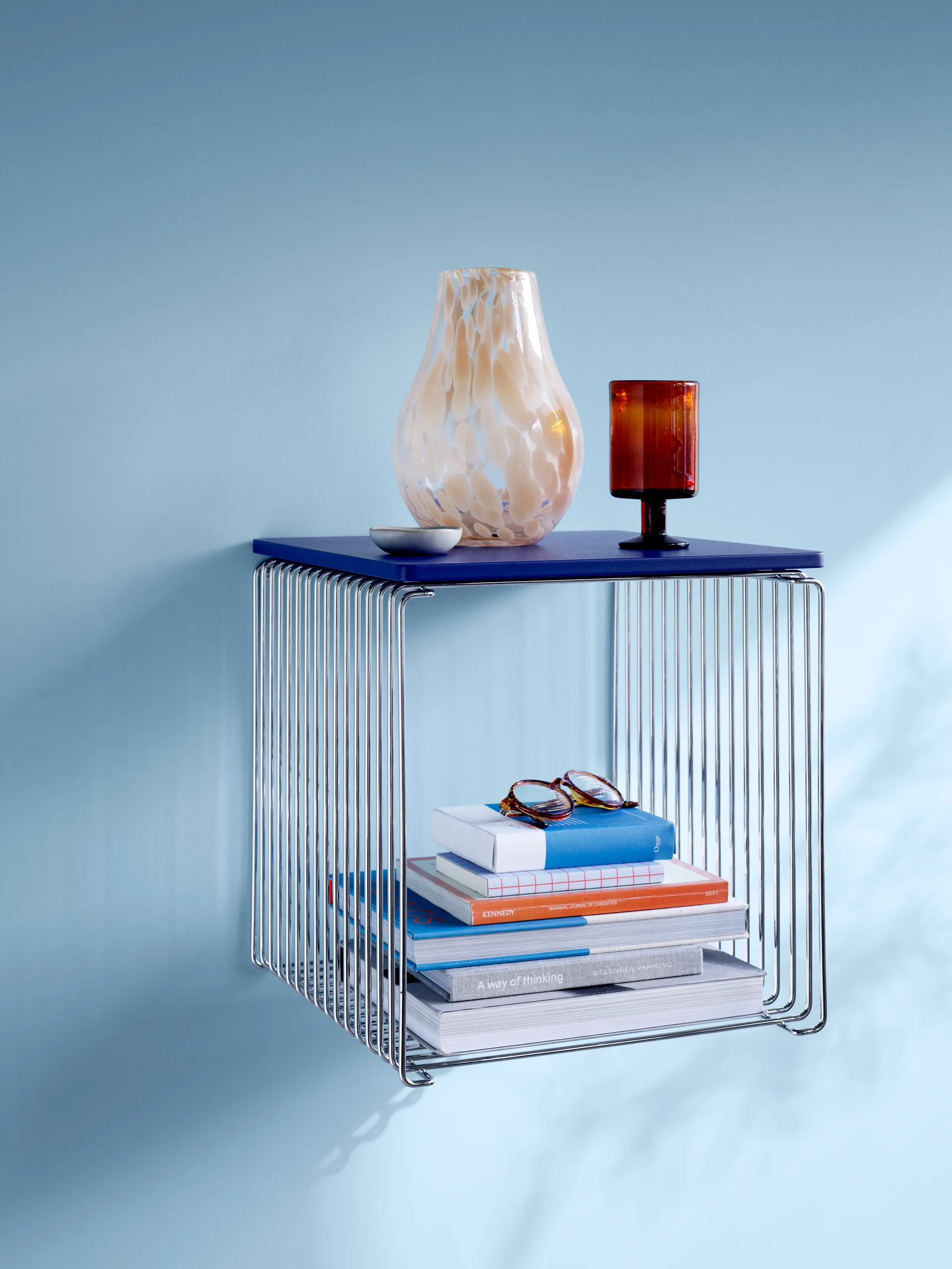 Panton Wire wandplank 33x34,8 cm, Monarch Montana