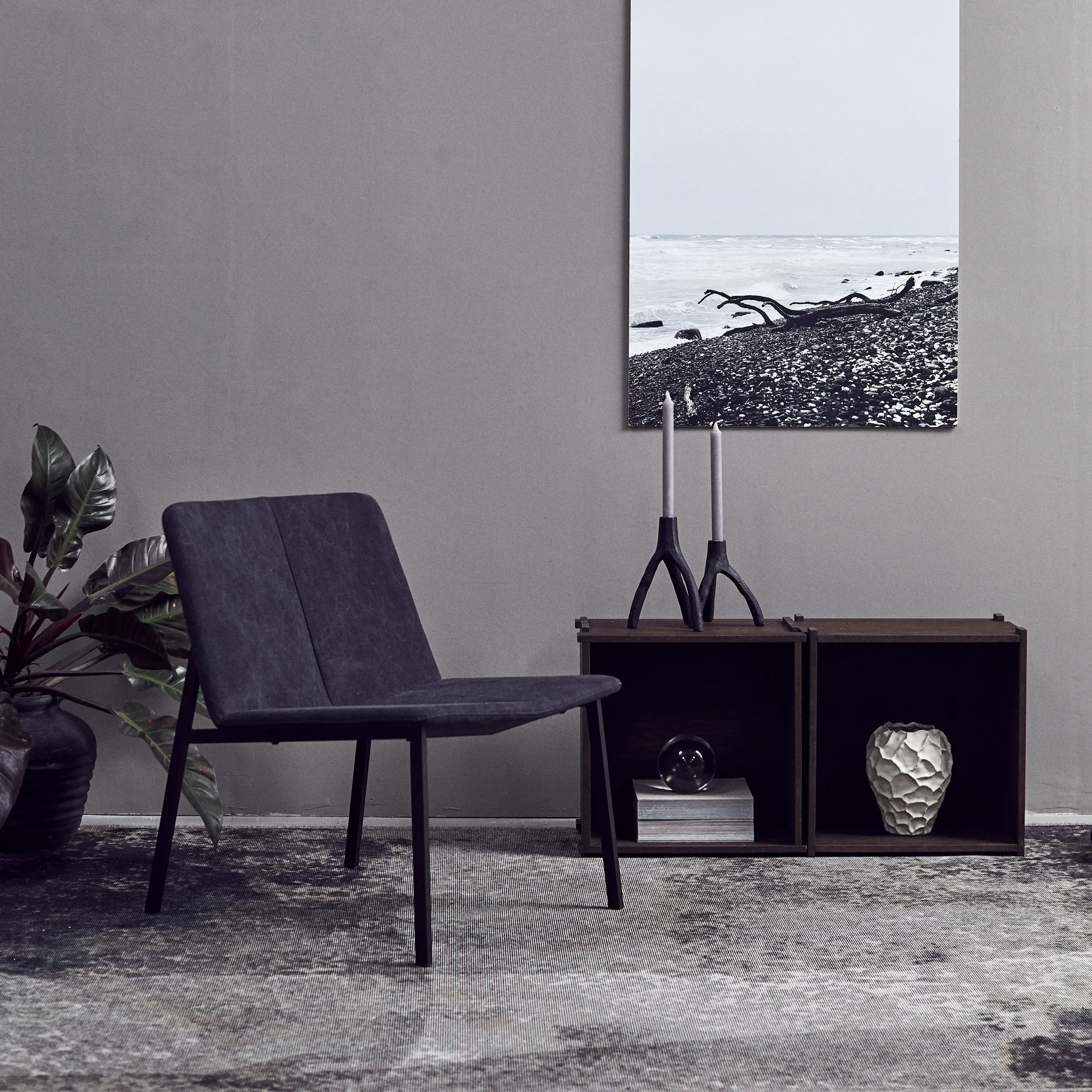 Aion kandelaar XL 22 cm, Zwart MUUBS