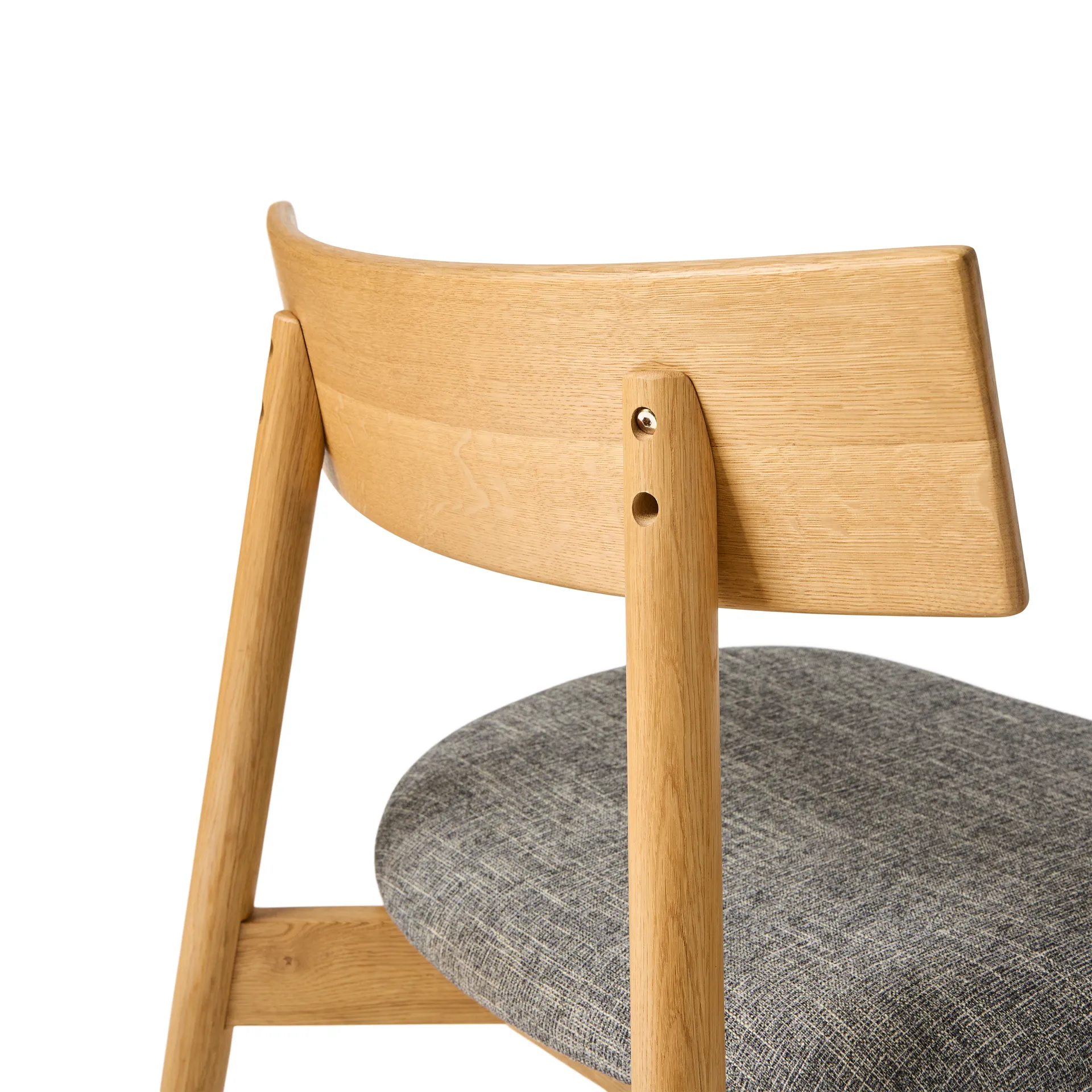 Tetra lounge chair, Betonkleurige stof-natuurgeolied eiken MUUBS