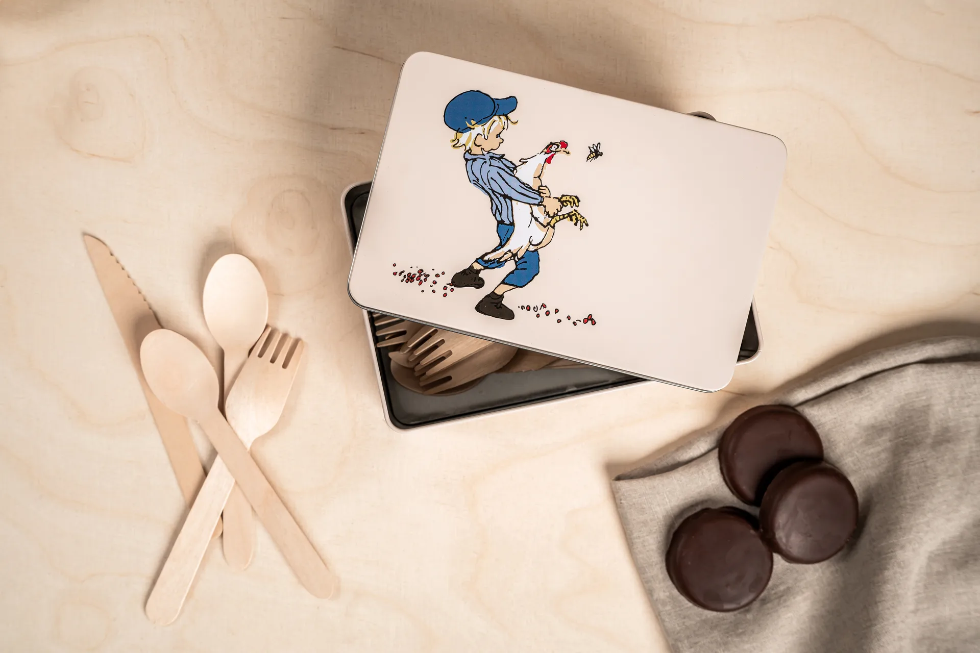 Emil blikken 18x12x6 cm, Cluck Cluck Muurla