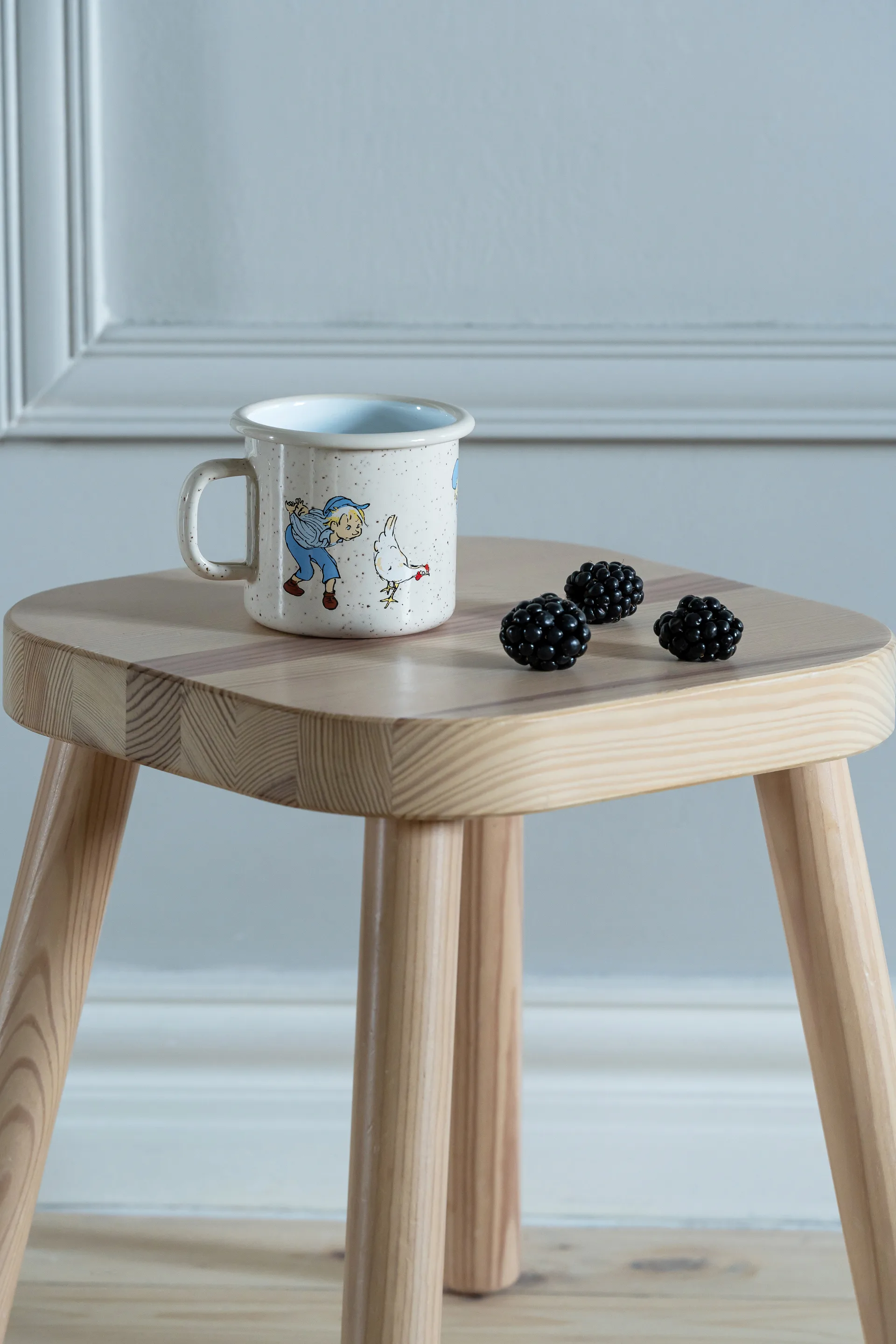 Emil van de Hazelhoeve emaille mok 2,5 dl, Cluck Cluck Muurla