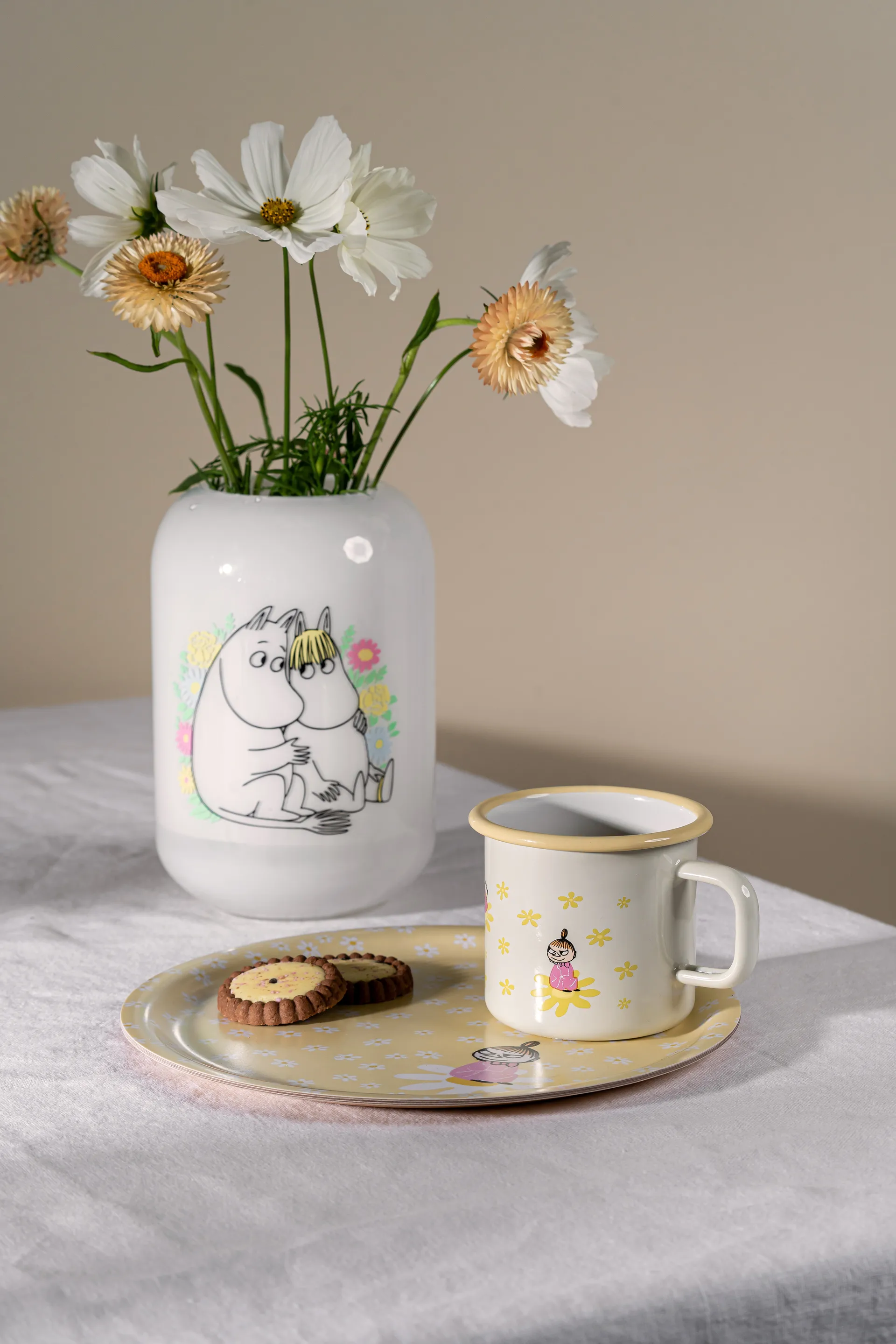 Moomin emaille mok 37 cl, Flowers Muurla