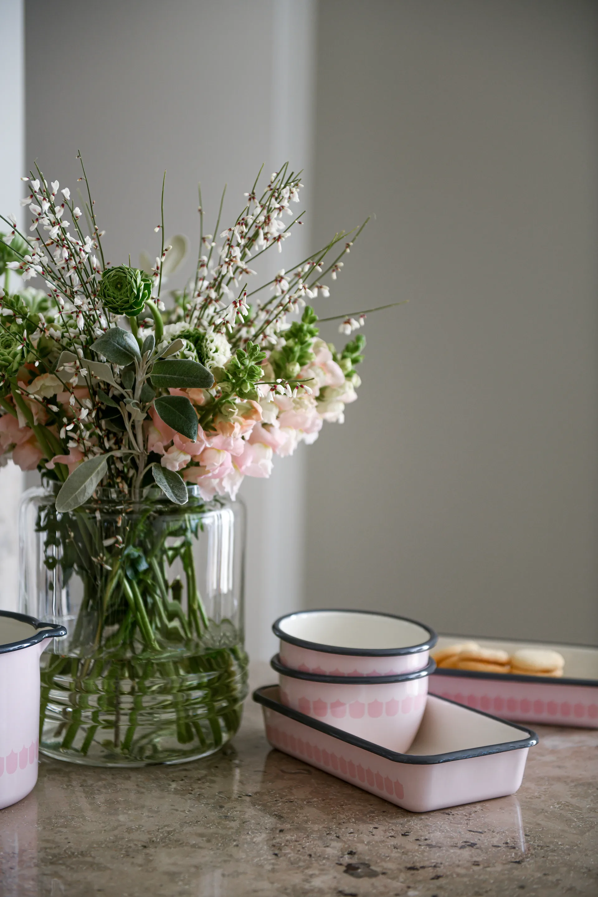 Vappu emaille steelpan 1,9 L, Roze Muurla