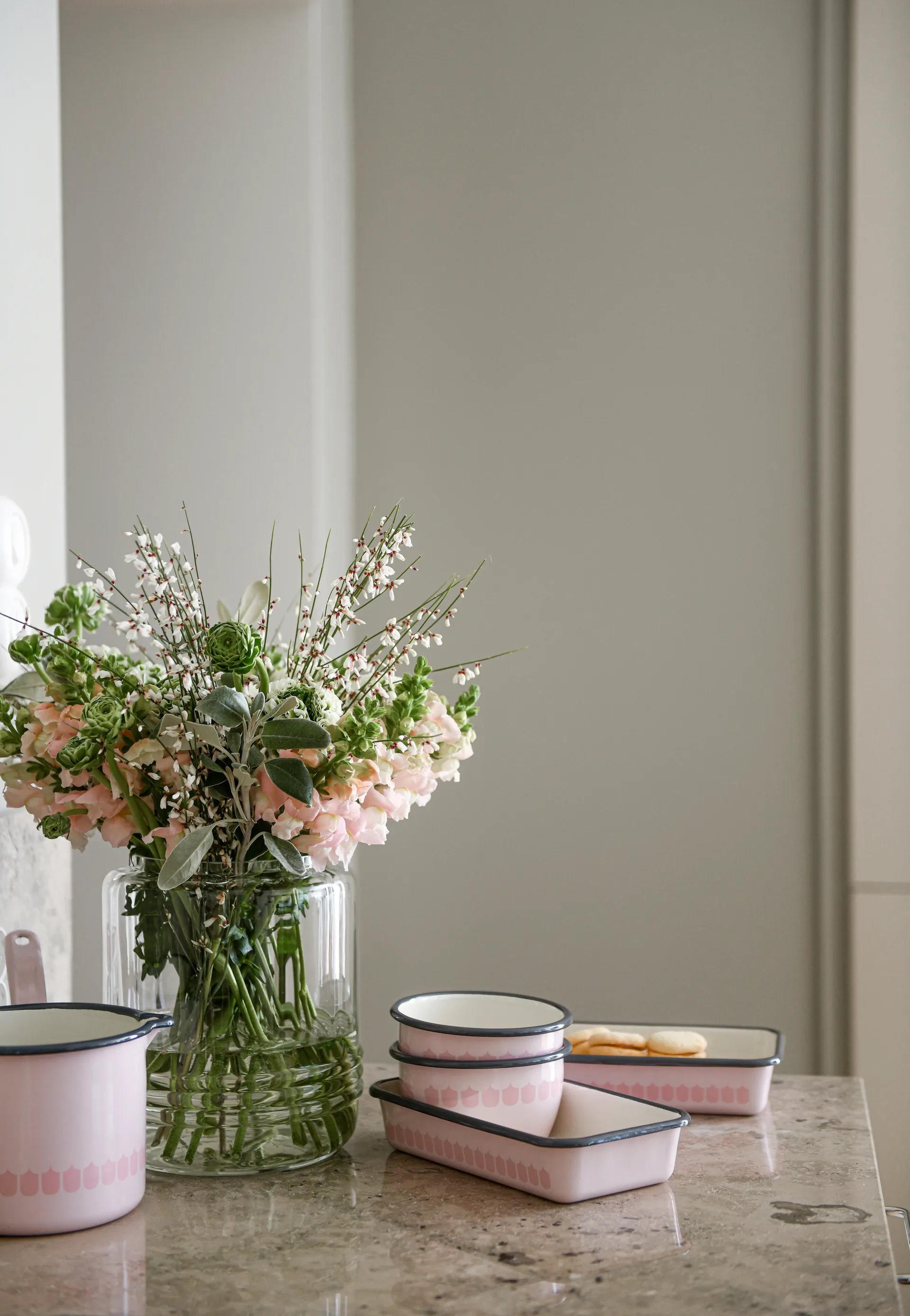 Vappu emaille steelpan 1,9 L, Roze Muurla