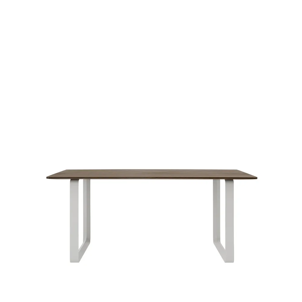 70/70 eettafel 170x85 cm, Solid smoked oak-Grey Muuto