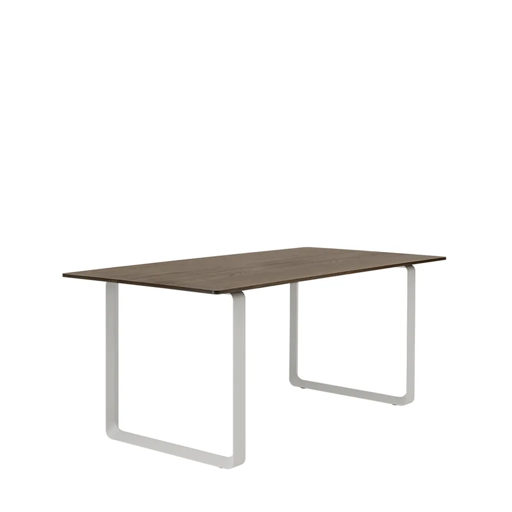 70/70 eettafel 170x85 cm, Solid smoked oak-Grey Muuto