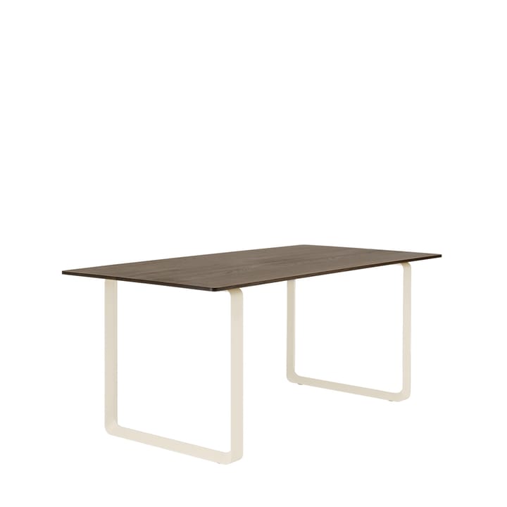 70/70 eettafel 170x85 cm, Solid smoked oak-Sand Muuto