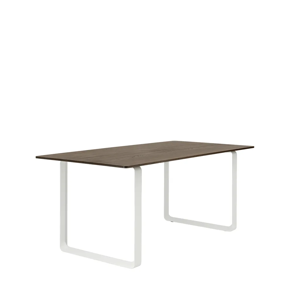 70/70 eettafel 170x85 cm, Solid smoked oak-White Muuto