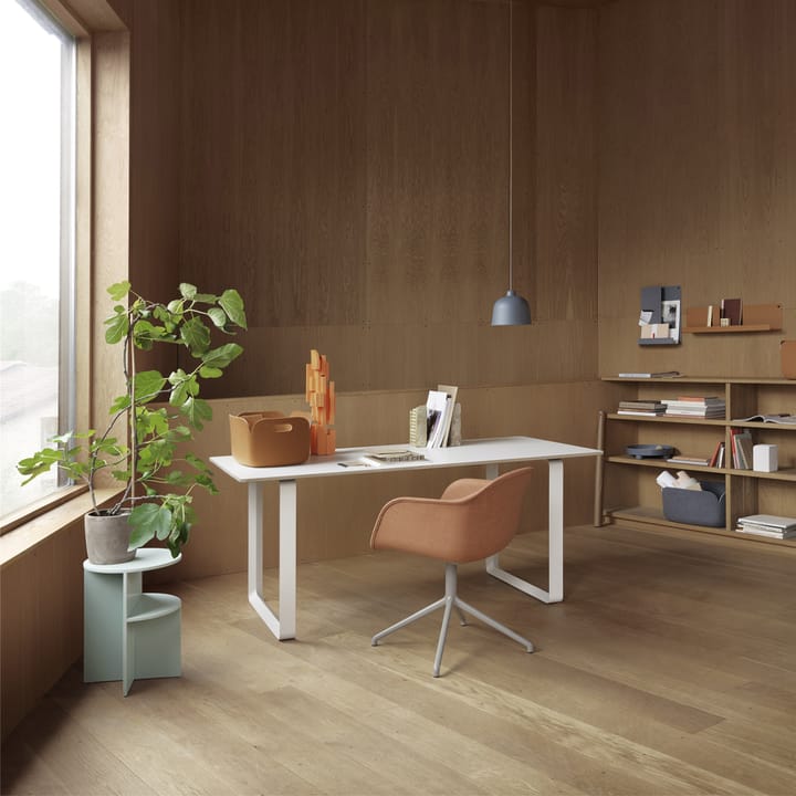 70/70 eettafel 170x85 cm, White laminate-Plywood-Sand Muuto