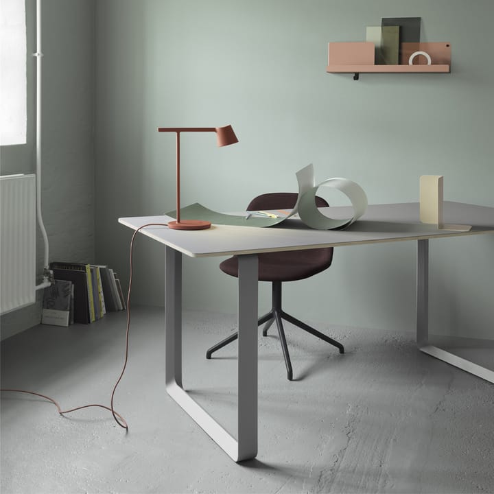 70/70 eettafel 170x85 cm, White laminate-Plywood-Sand Muuto