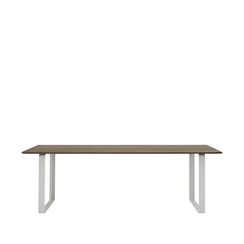 70/70 eettafel 225x90 cm, Solid smoked oak-Grey Muuto