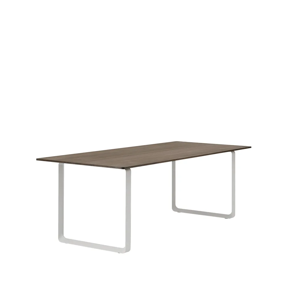70/70 eettafel 225x90 cm, Solid smoked oak-Grey Muuto