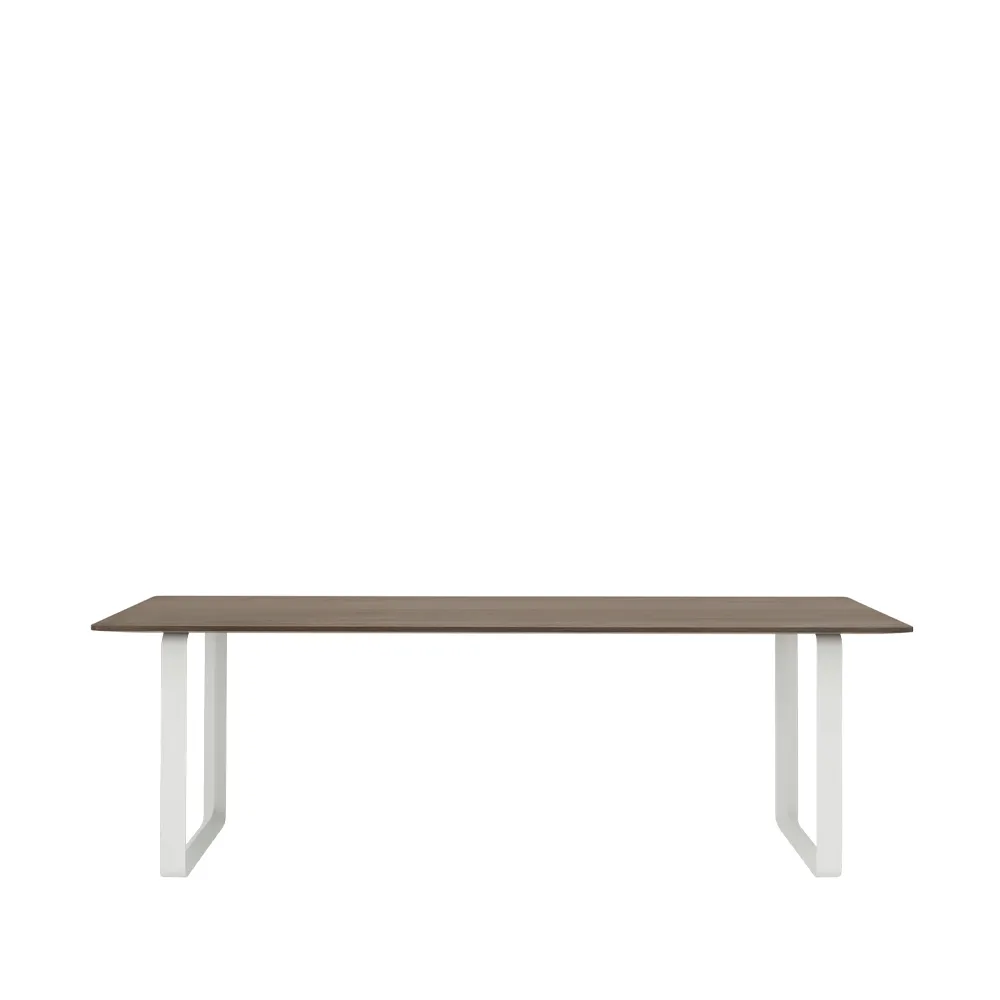 70/70 eettafel 225x90 cm, Solid smoked oak-White Muuto