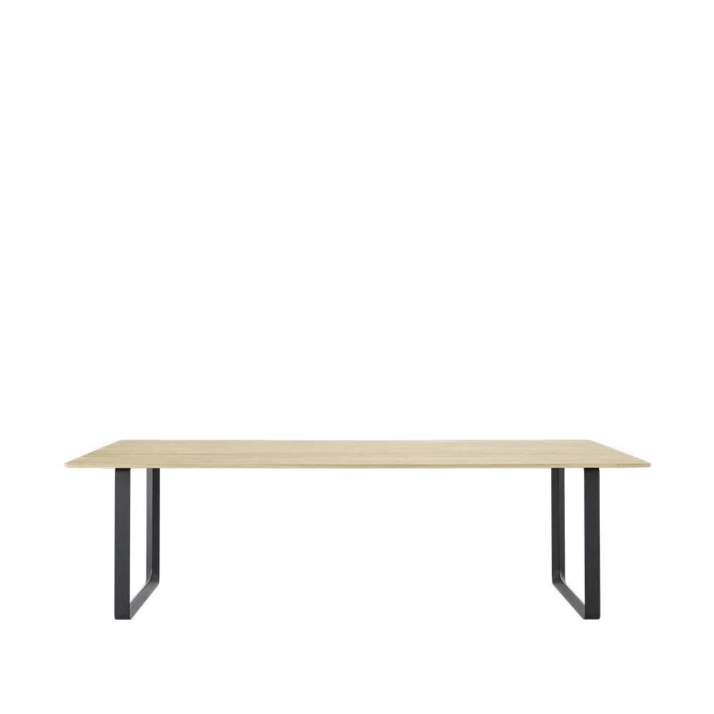 70/70 eettafel 255x108 cm, Solid oak-Black Muuto