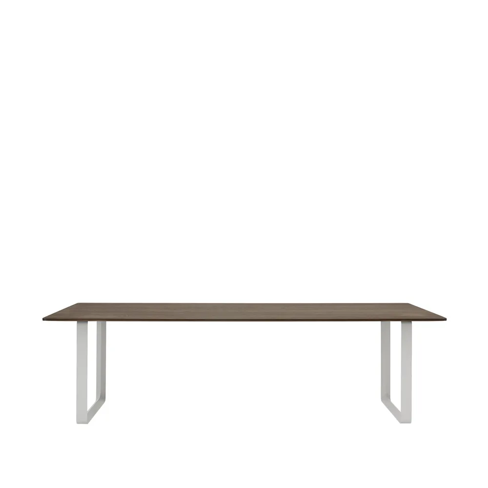 70/70 eettafel 255x108 cm, Solid smoked oak-Grey Muuto