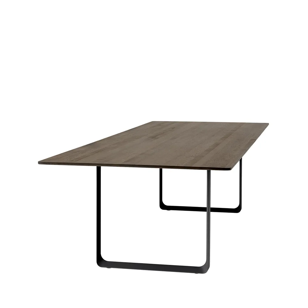 70/70 eettafel 295x108 cm, Solid smoked oak-Black Muuto