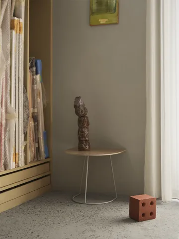 Airy bijzettafel half size - Gelakt eikenfineer-off white - Muuto