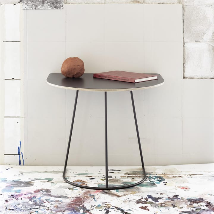Airy bijzettafel half size, zwart Muuto