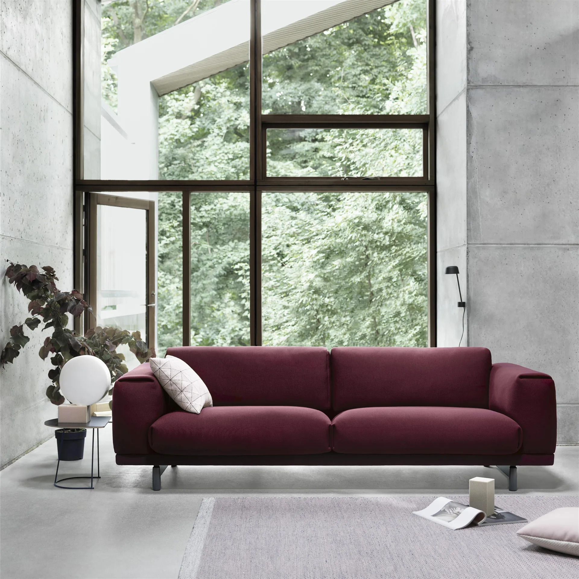 Airy bijzettafel half size, zwart Muuto