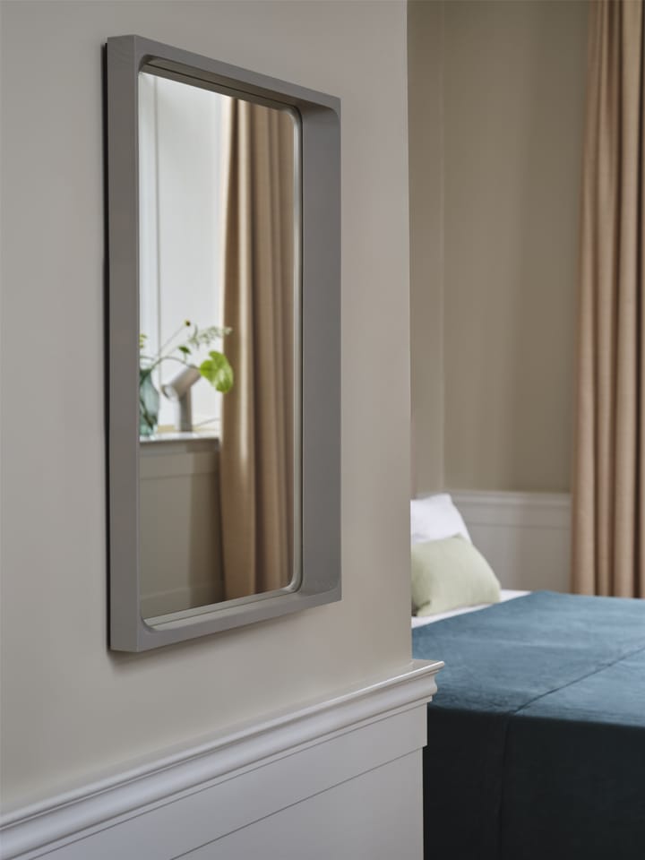 Arced spiegel 80x55 cm, Light grey Muuto