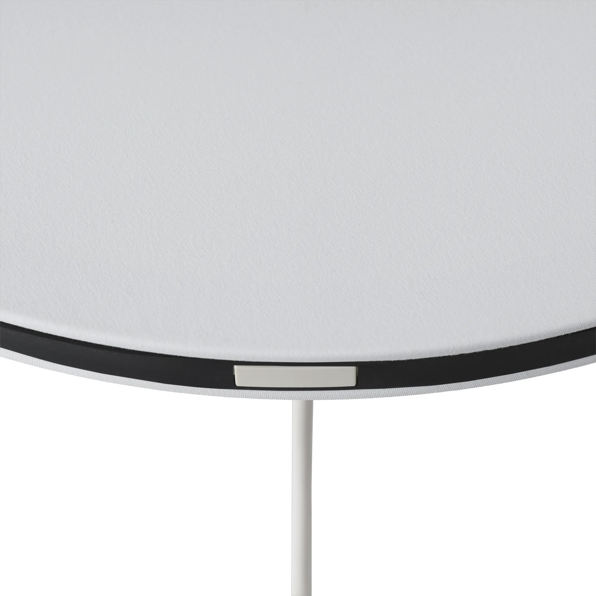 Calm wandlamp Ø50 cm, White/Black Muuto