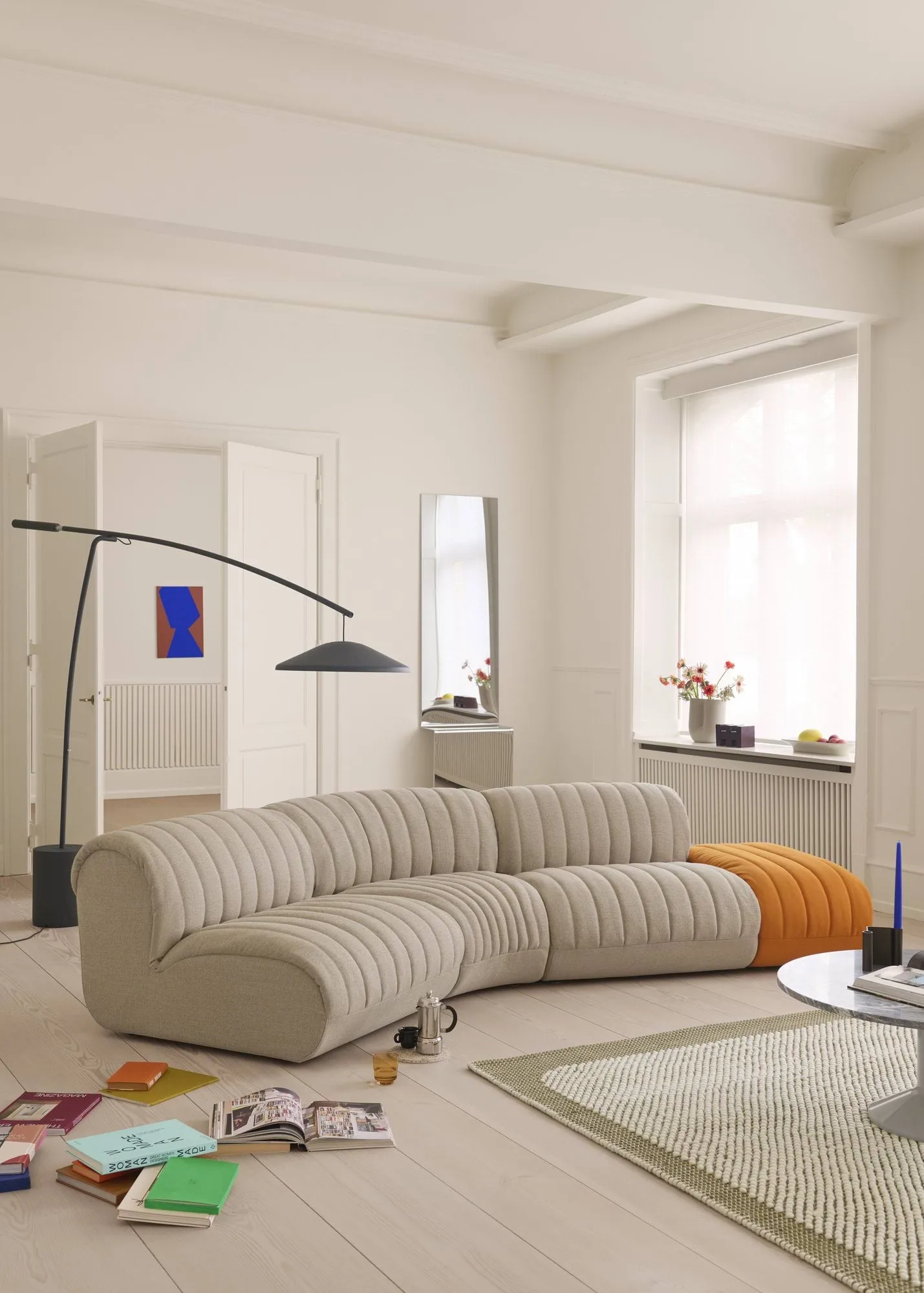 Contra vloerlamp, Antracietzwart-beton, 188 cm Muuto